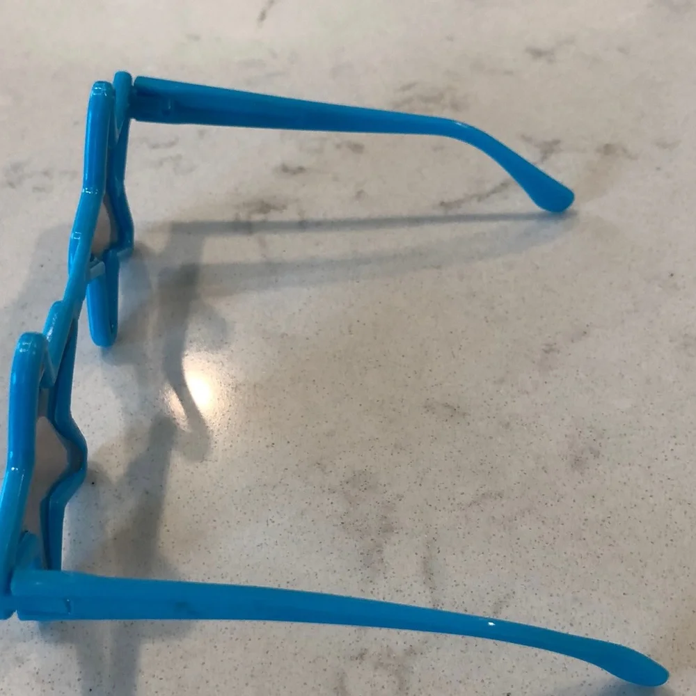 Star-Shaped Blue Sunglasses